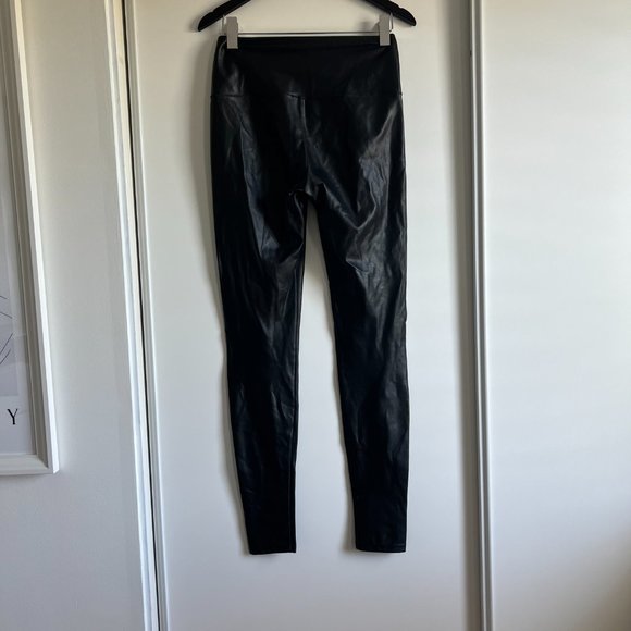 Aritzia Wilfred Free | Daria Vegan Leather Leggings Pant - Picture 5 of 10